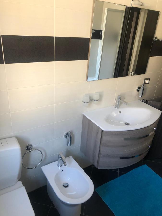 "La Bella Della Cappuccina" Casa Con Parcheggio Interno Gratuito Apartment Domodossola Luaran gambar